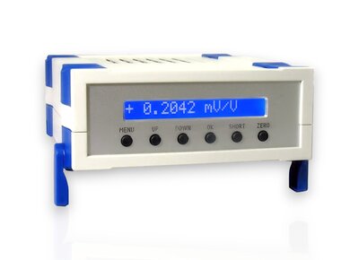 Messverstärker im Botego-Tischgehäuse für Sensoren mit Dehnungsmessstreifen. Serielle Schnittstelle RS232, USB-Port, Ethernet,CANOpen; Analogausgang -5V...+5V, Grenzfrequenz 260Hz, Eingangsempfindlichkeit 3,5mV/V.